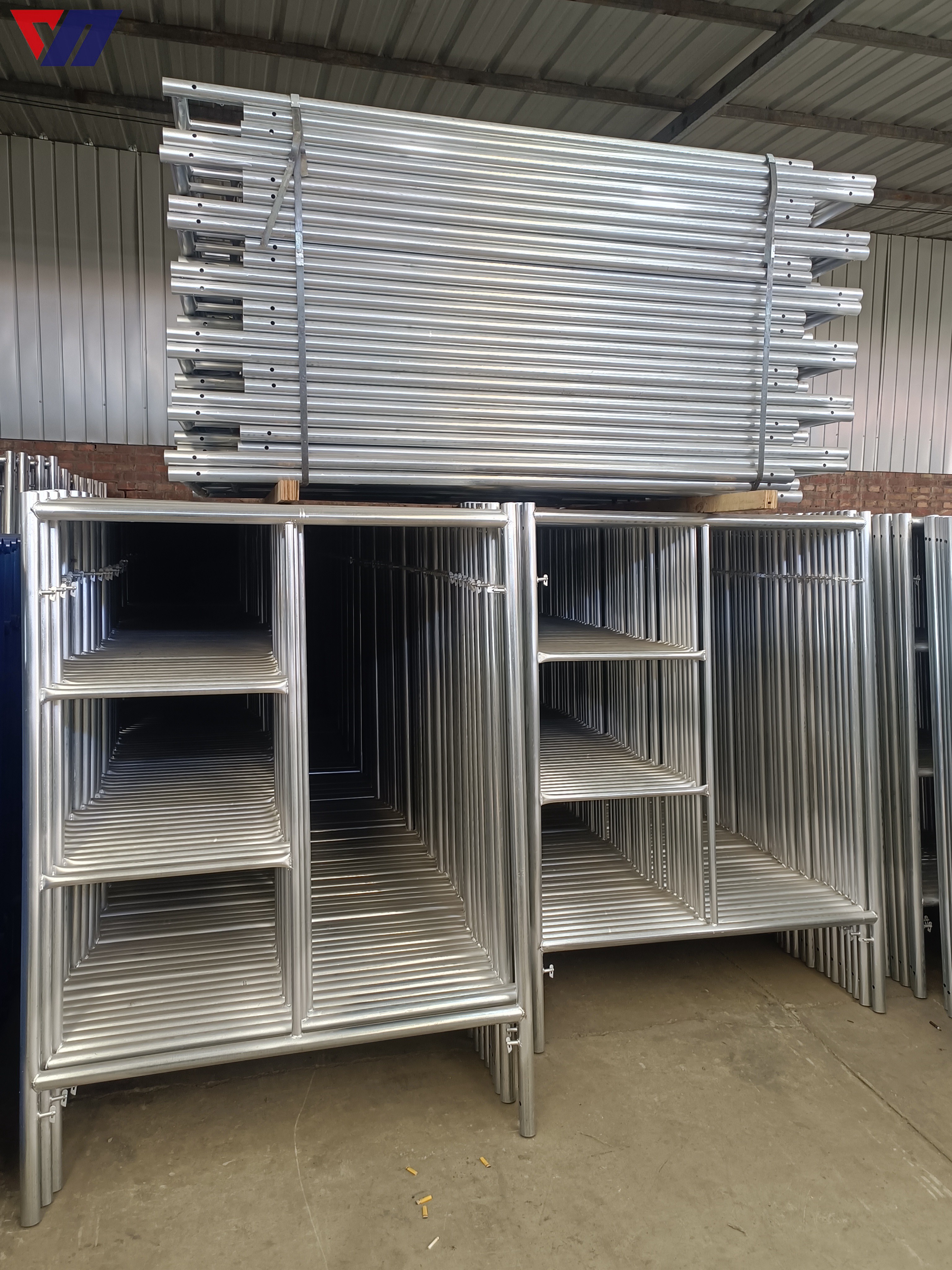Mobile scaffolding