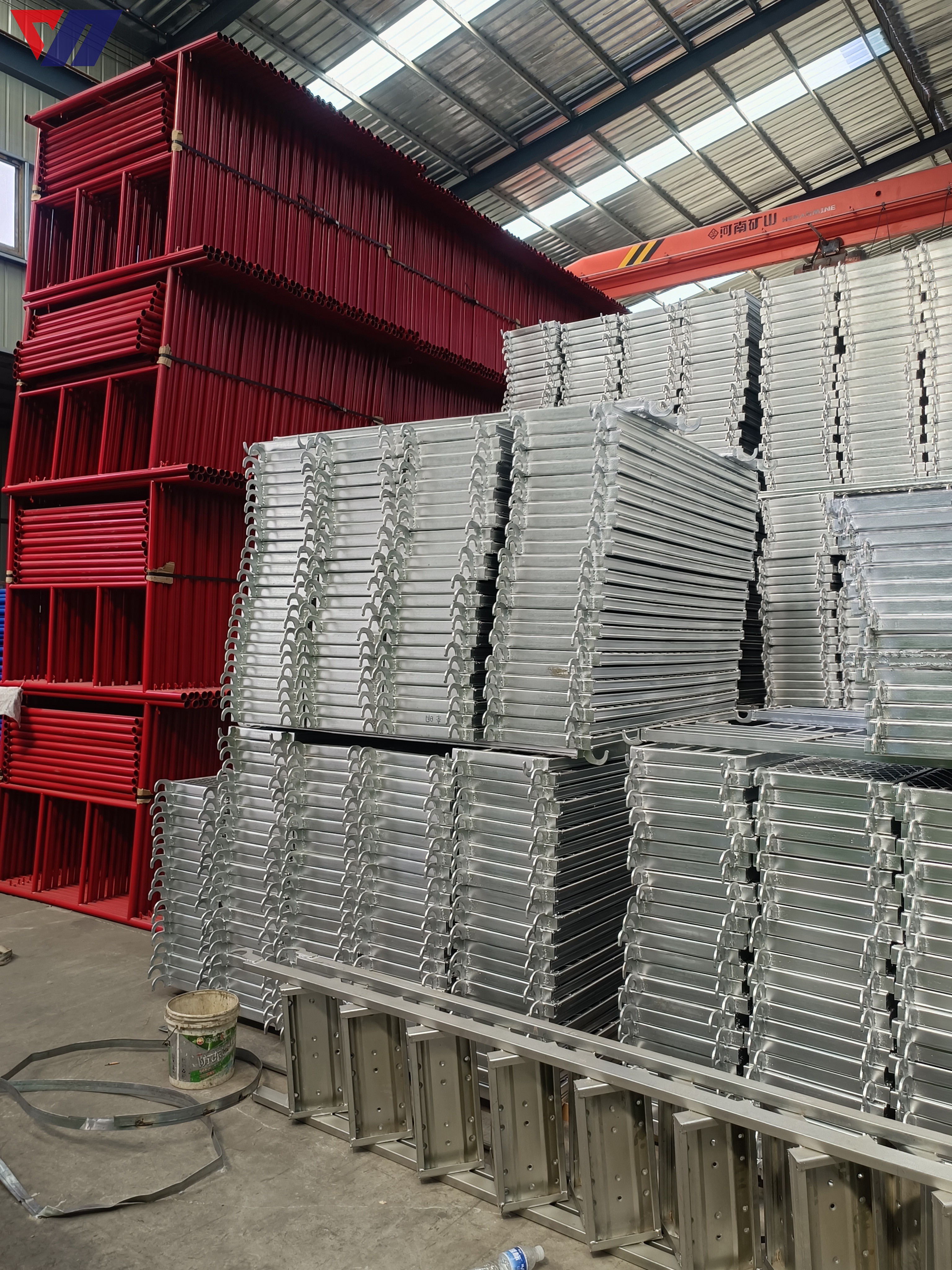 Mobile scaffolding