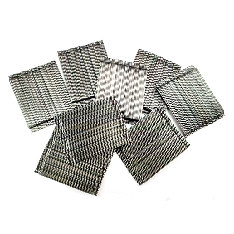 Hook shaped steel fiber at the end of the row