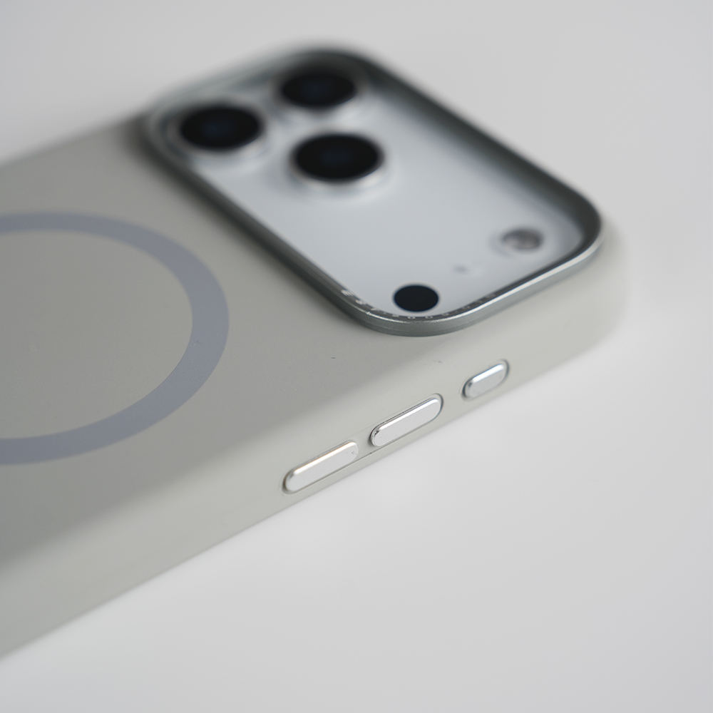 S009 Stylish Liquid Silicone Magnetic Phone Case for iPhone 17, 16, 15, 14 Pro Max Liquid Silicone Phone Case