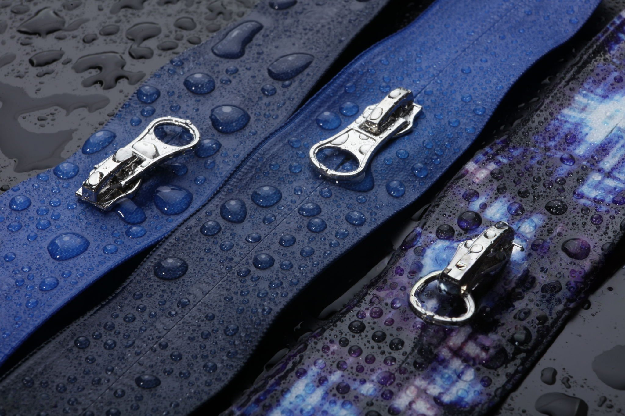 Outdoor Series: How does XDK polyester waterproof double-sealed zipper achieve IPX-5 waterproof performance?