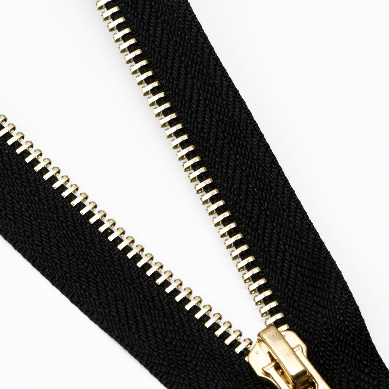 No. 5 brass zipper