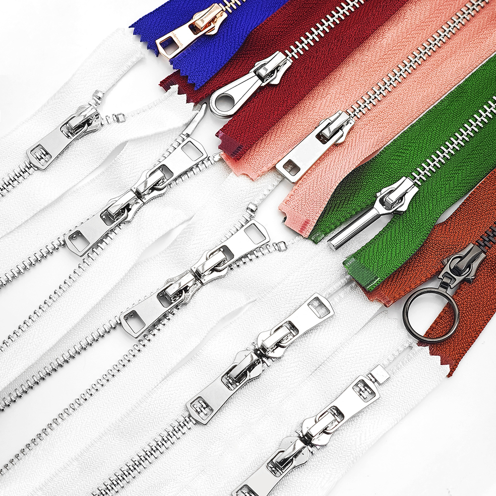 Clothing-specific two-way zipper
