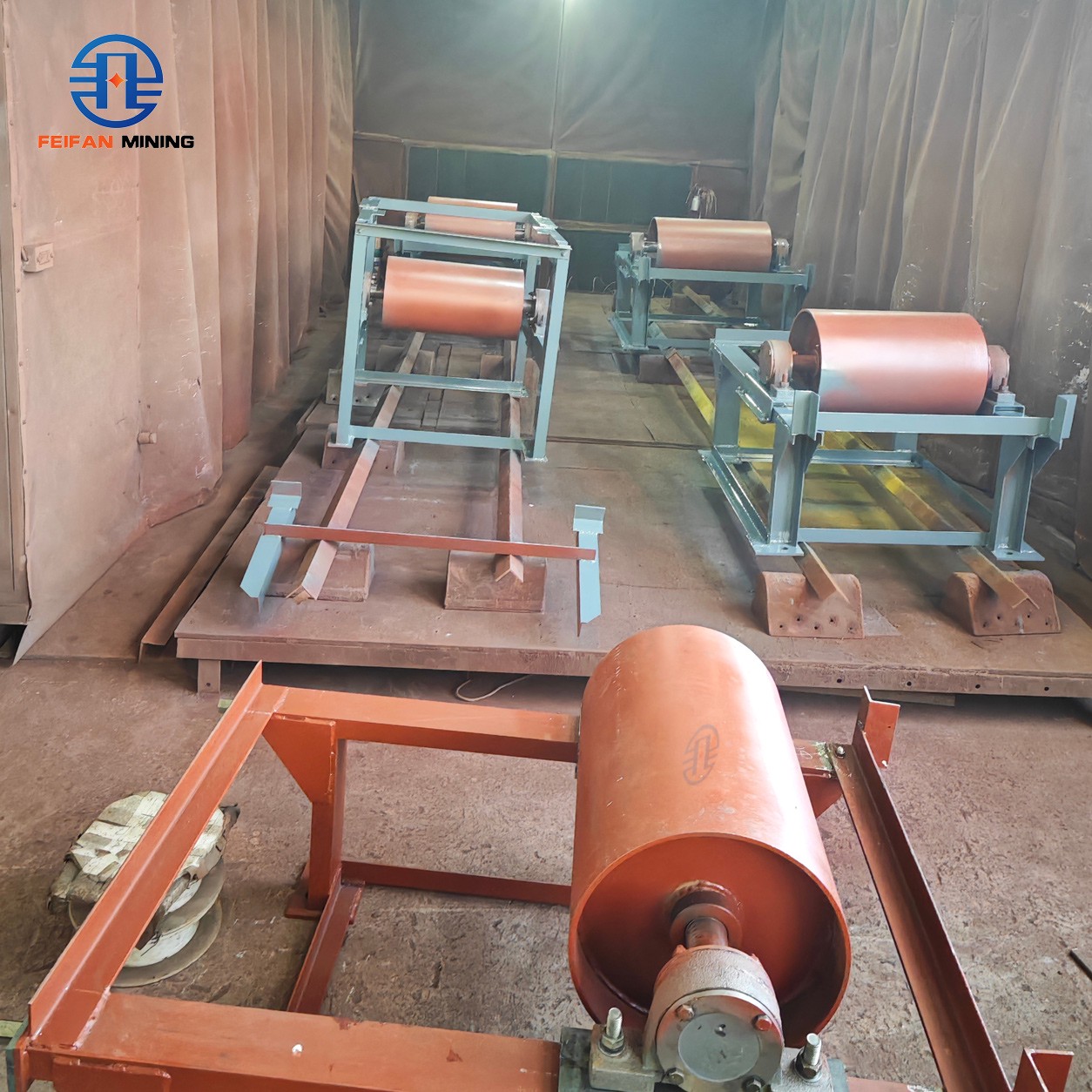 FEIFAN OEM Ensemble de rouleau porteur à roulement étanche à faible bruit pour pièces de convoyeur à bande à fonctionnement continu d’équipement minier