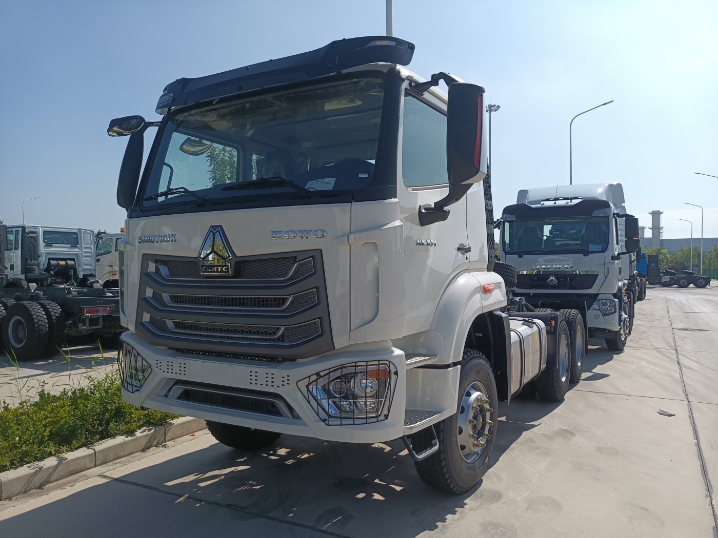 HOWO NX 6×4 tracteur routier
