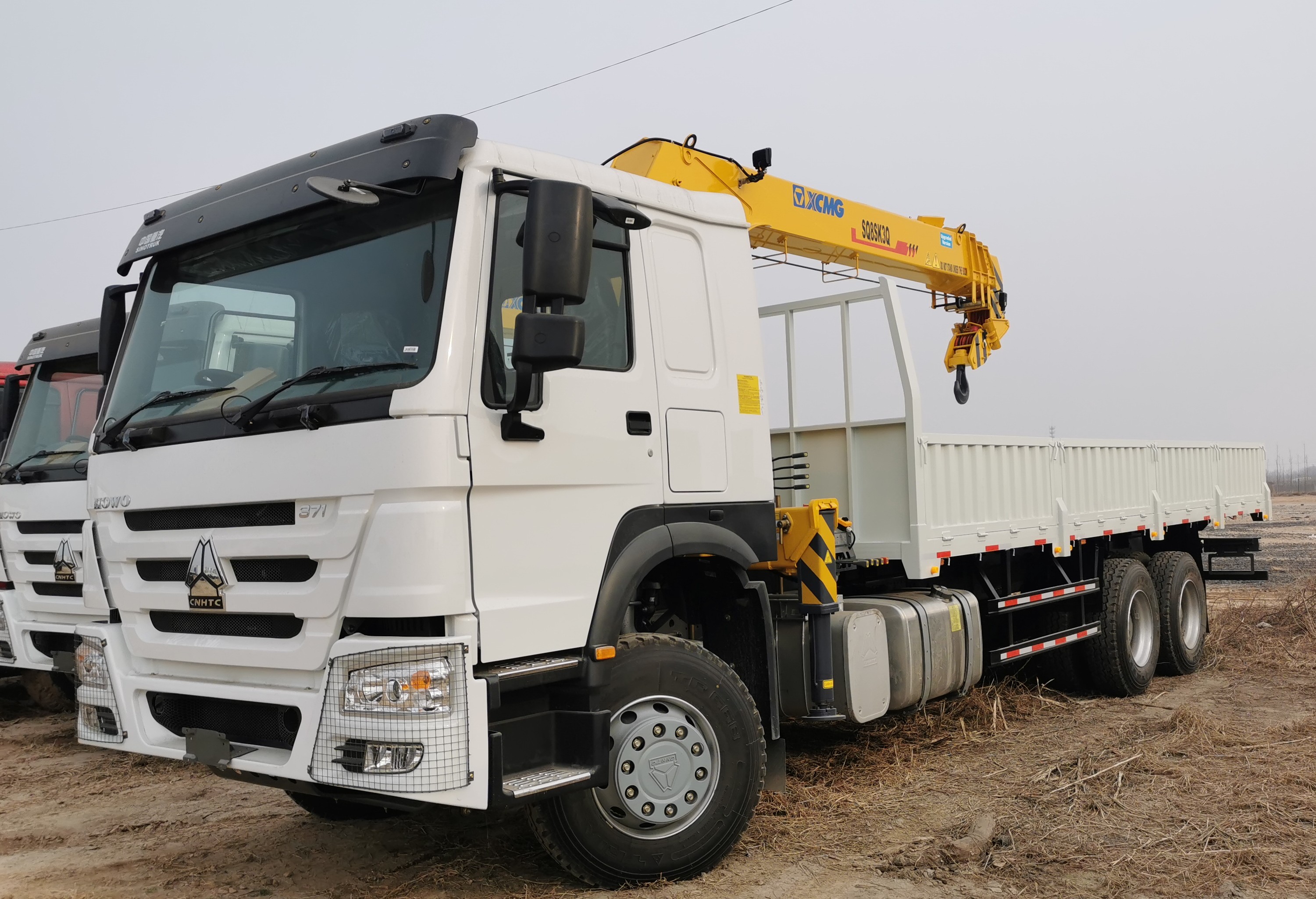 Camion-grue à flèche droite HOWO 7