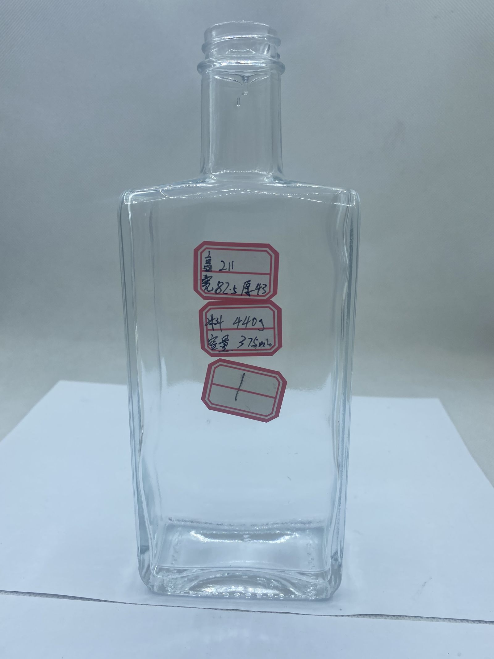 A1 375ml квадратная прозрачная стеклянная бутылка для крепких алкогольных напитков
