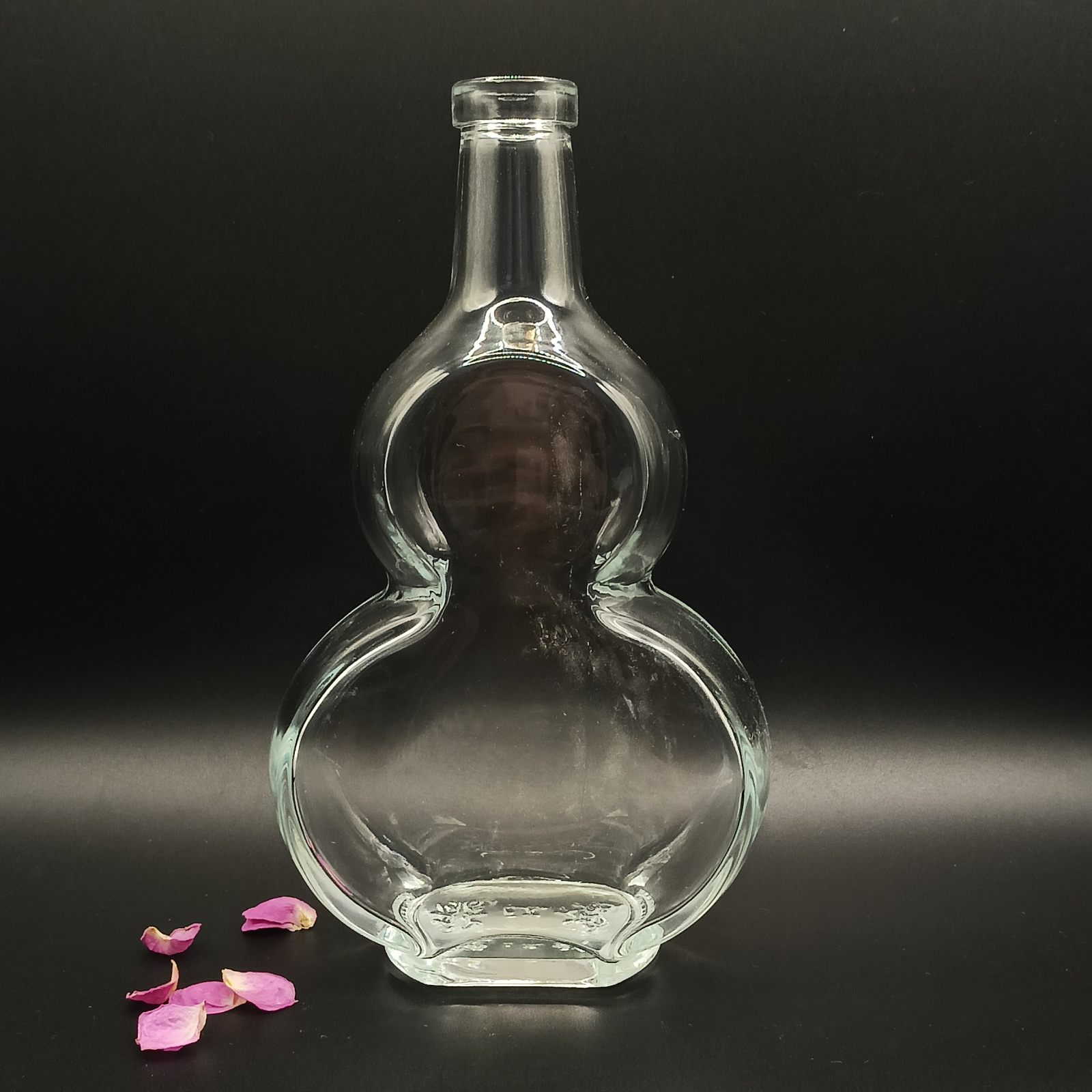 9.botella de vidrio para licores