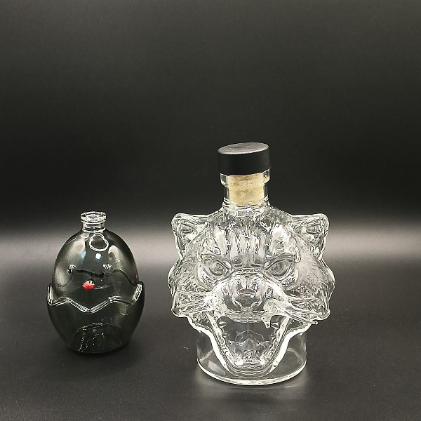 p-5，botella de vidrio con forma de aperitivo