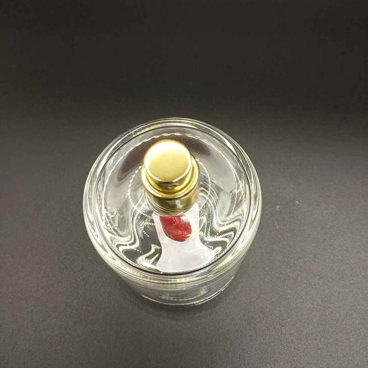 p-4，Botella de vidrio con forma de aperitivo