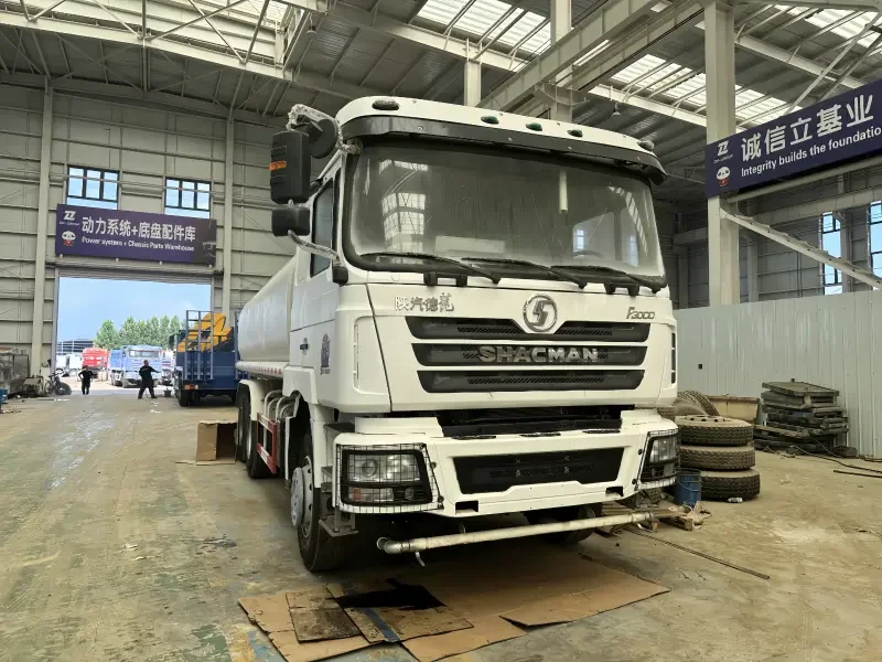 شاحنة صهريج مياه SHACMAN F3000 6x4