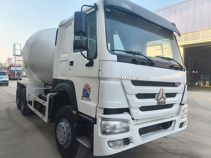 Camion malaxeur à béton HOWO 6x4 Camion malaxeur à béton HOWO 6x4