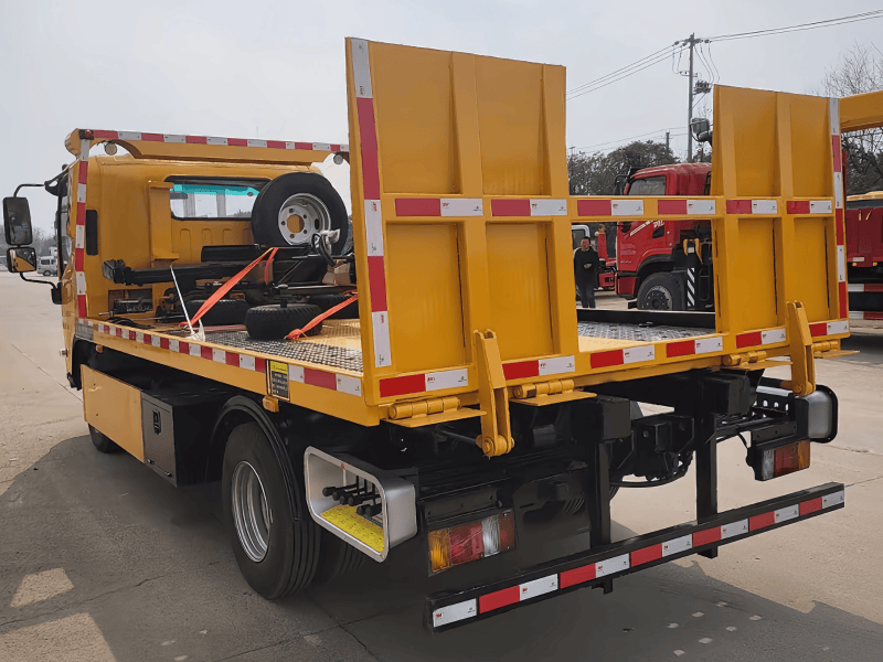 Camion de dépannage à plateau ISUZU 4x2 5 tonnes