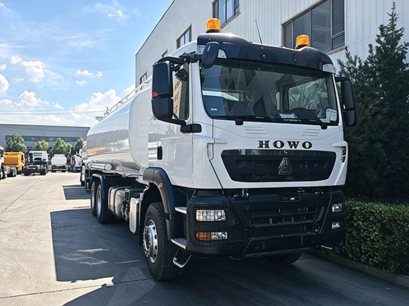 Camion-citerne HOWO TX 336 6x4