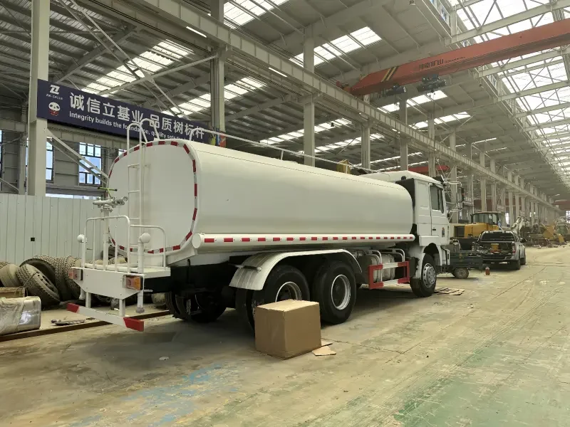 Camion-citerne à eau SHACMAN F3000 6x4