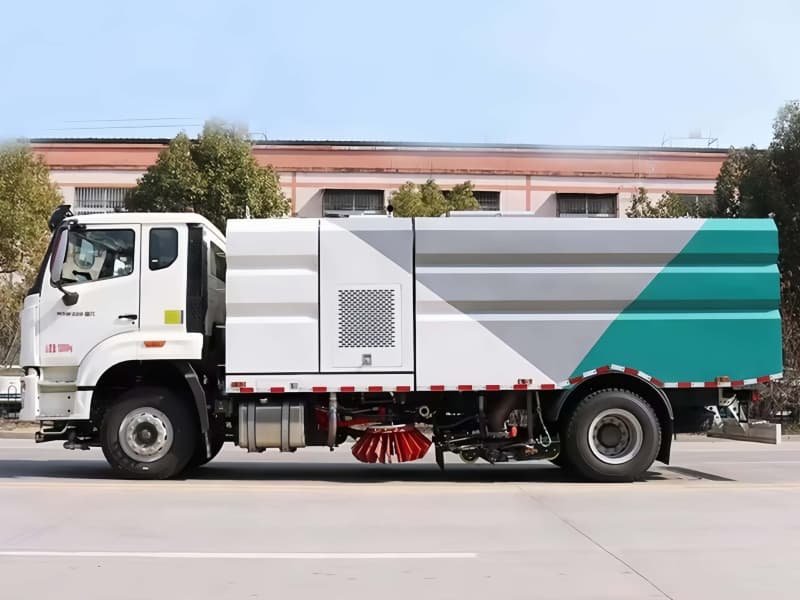 Caminhão varredor de ruas HOWO 4x2 16 CBM