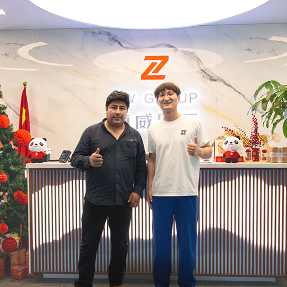 Cliente peruano visita o ZW Group.