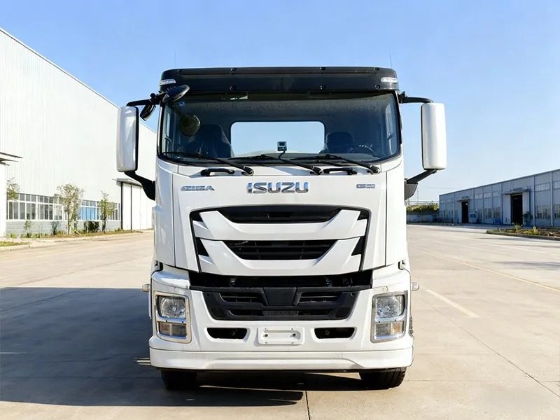 Camión cisterna rociador de agua ISUZU GIGA 6x4 20 CBM