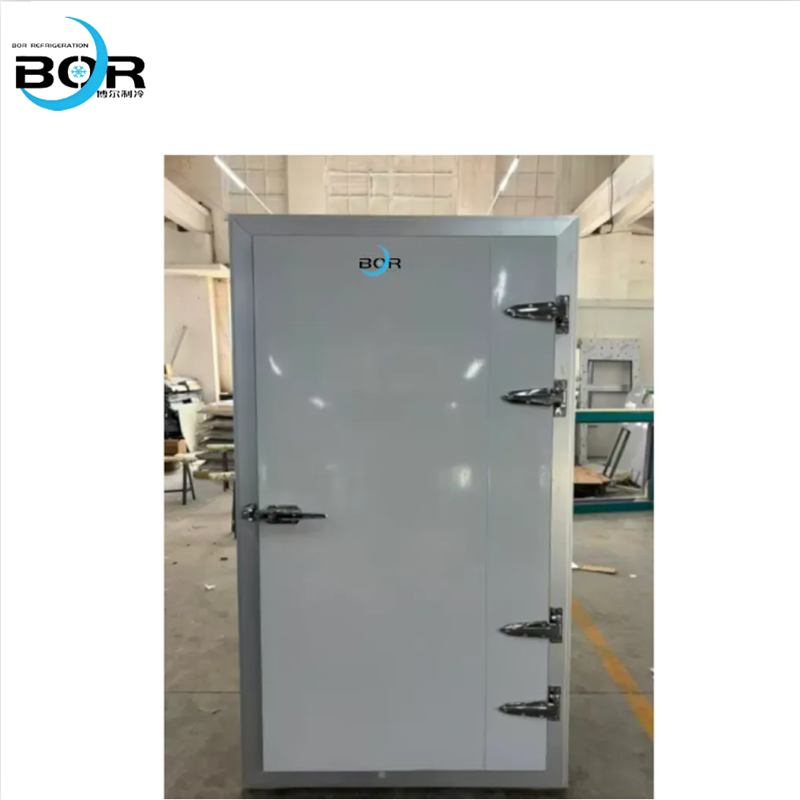 Porte à charnières semi-encastrée 