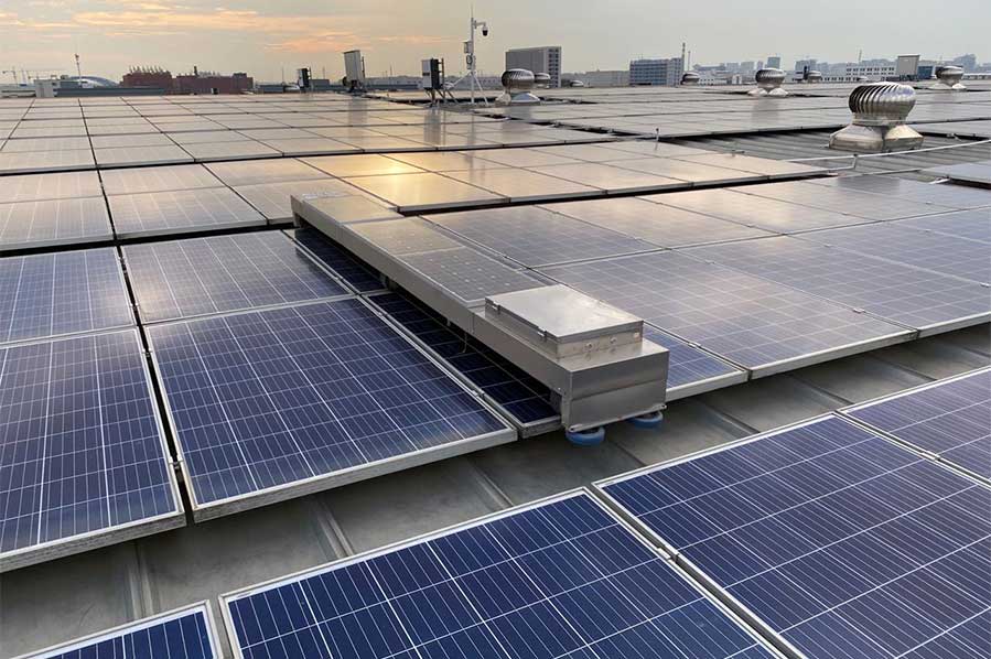 Core functions of fully automatic PV cleaning equipment，solving multiple pain points in PV power station operation and maintenance