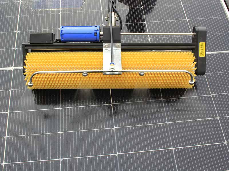 D1. Roller-Type Handheld Cleaning Brush