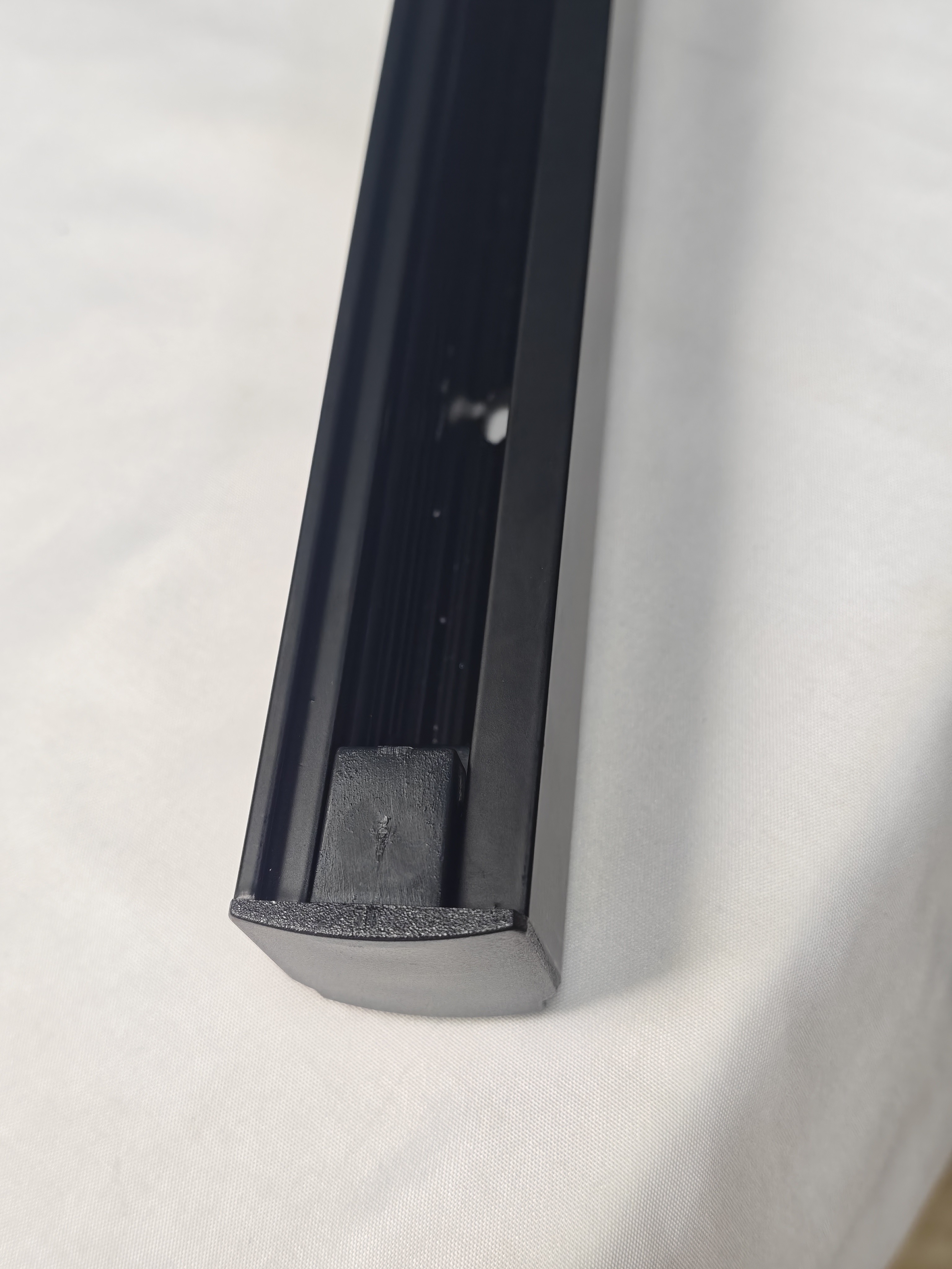 Six line black