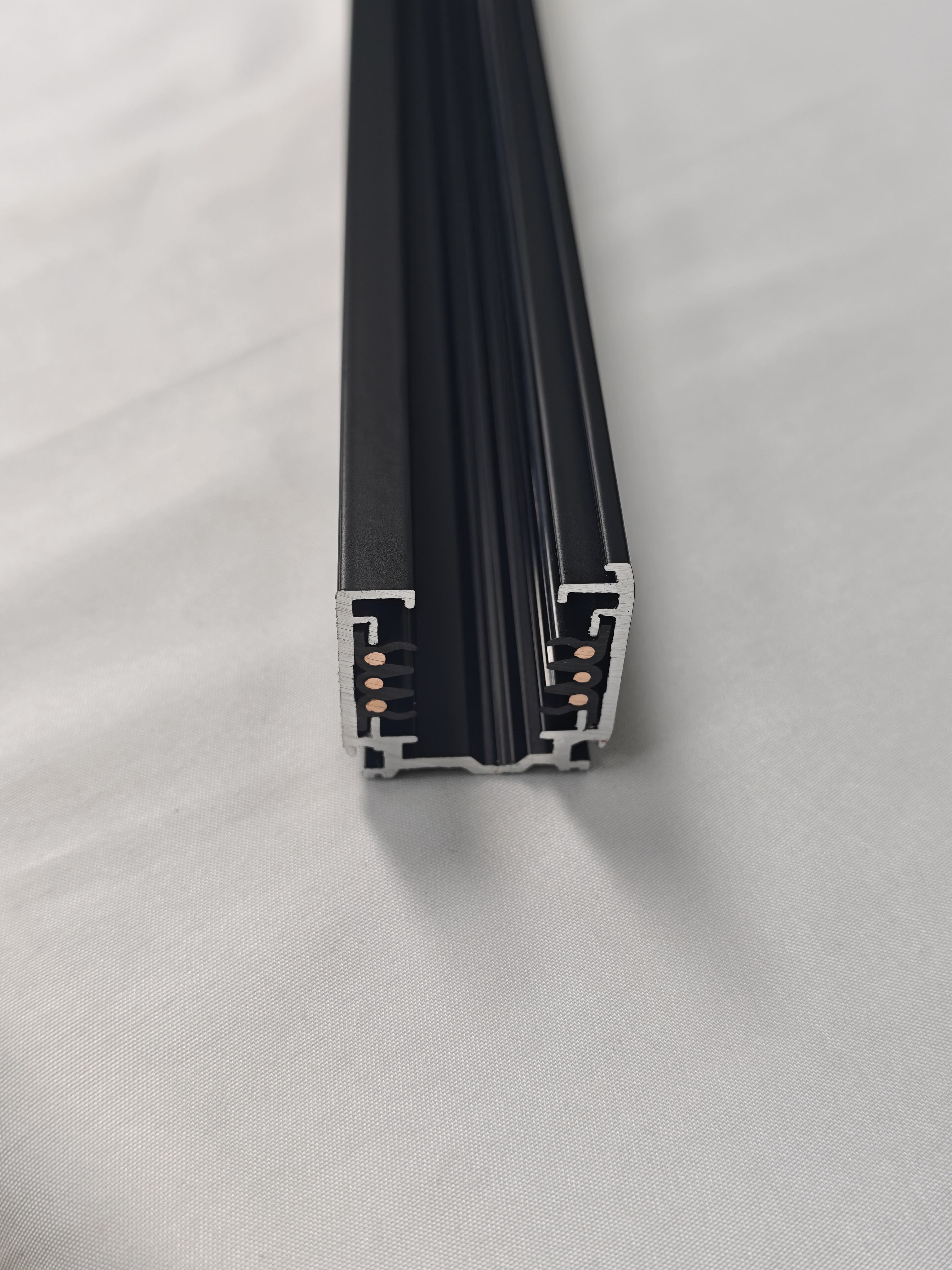 Six line black