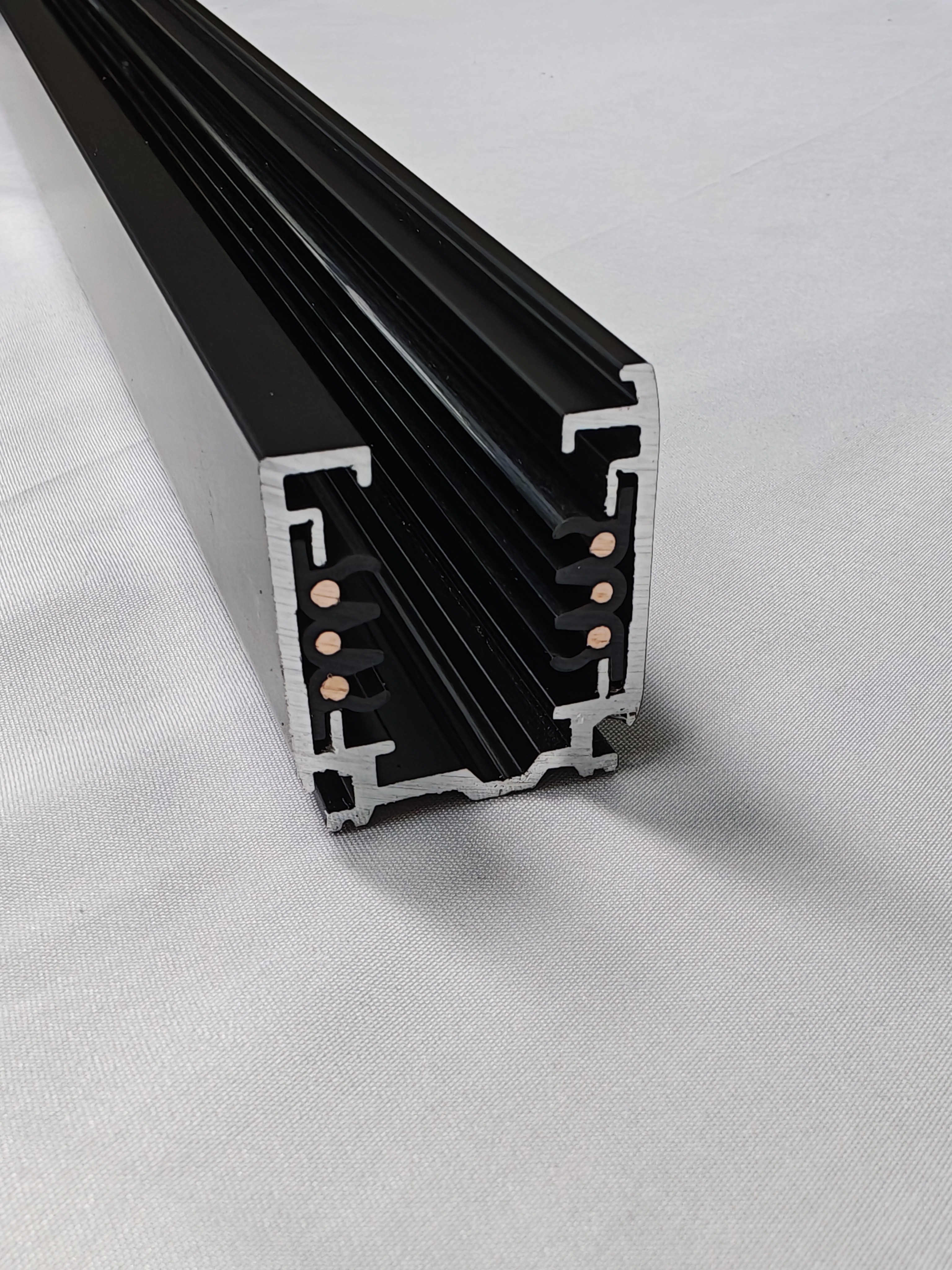 Six line black