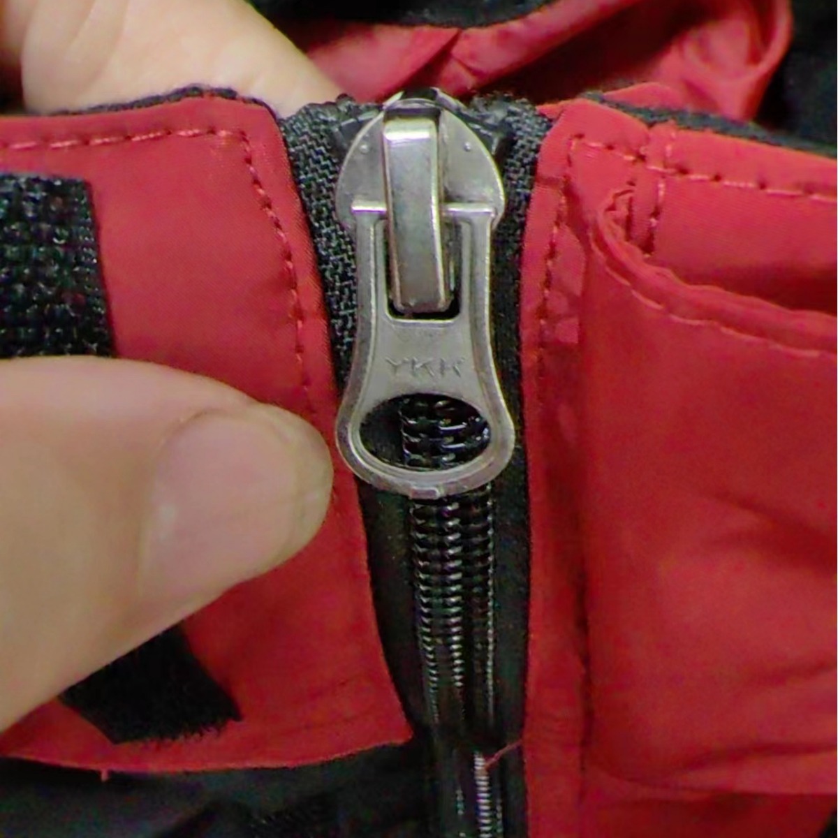 Factory-made winter and autumn outdoor couple clothing - waterproof and windproof hooded overcoat for men, suitable for travel and mountain climbing, with zipper closure.