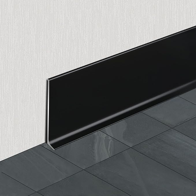 Aluminium skirting board