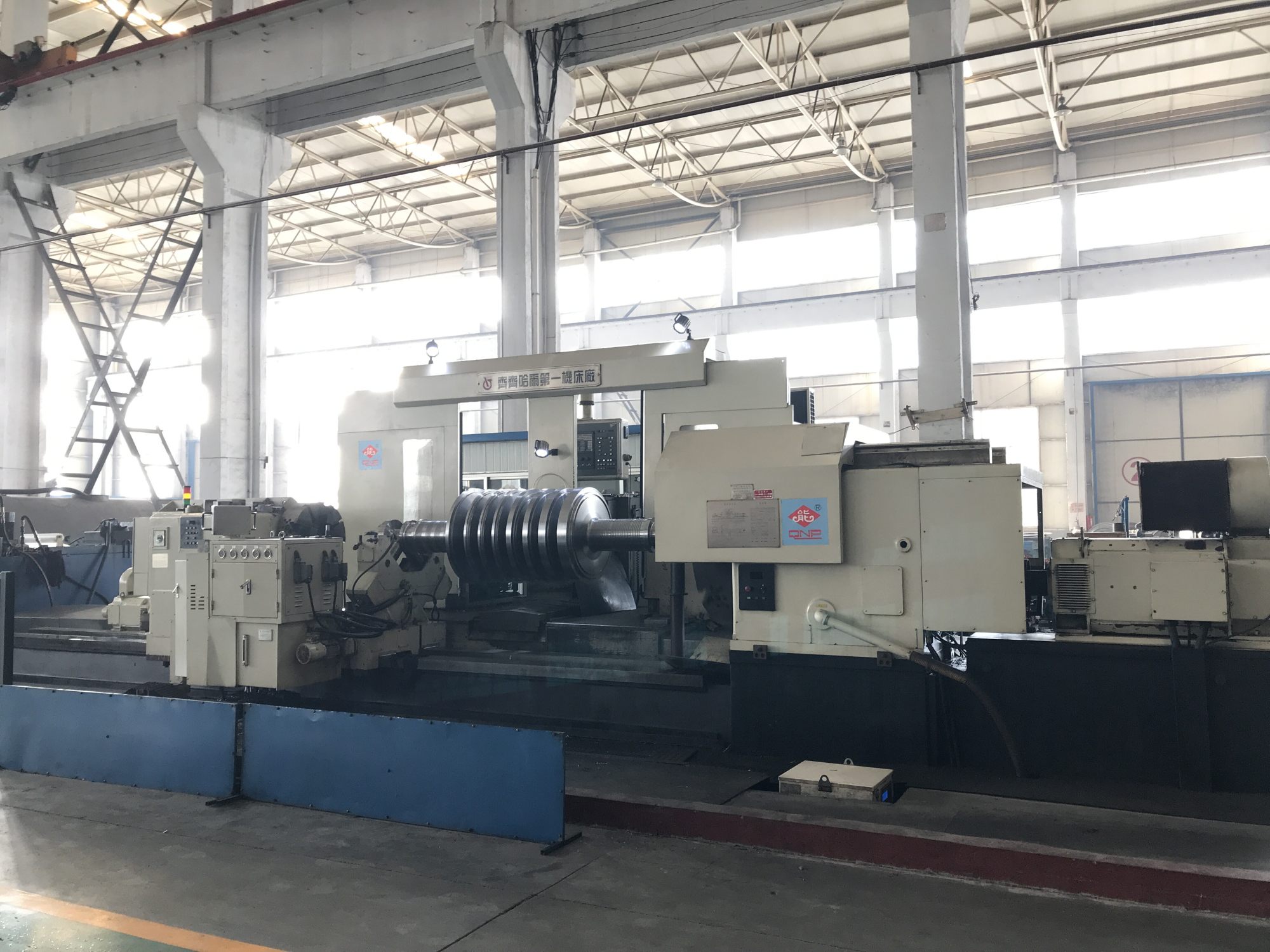 Βαρύς οριζόντιος τόρνος CNC