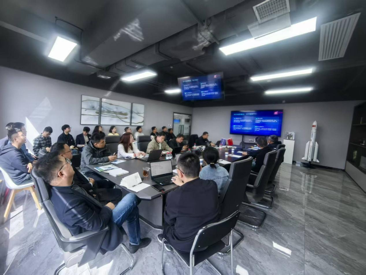 Aprofundando a Colaboração Técnica, Impulsionando Juntos a Eficiência A SINO-QNP Realiza uma Troca Técnica Especial sobre a Tecnologia de Turbinas a Vapor com Cliente de Xi'an