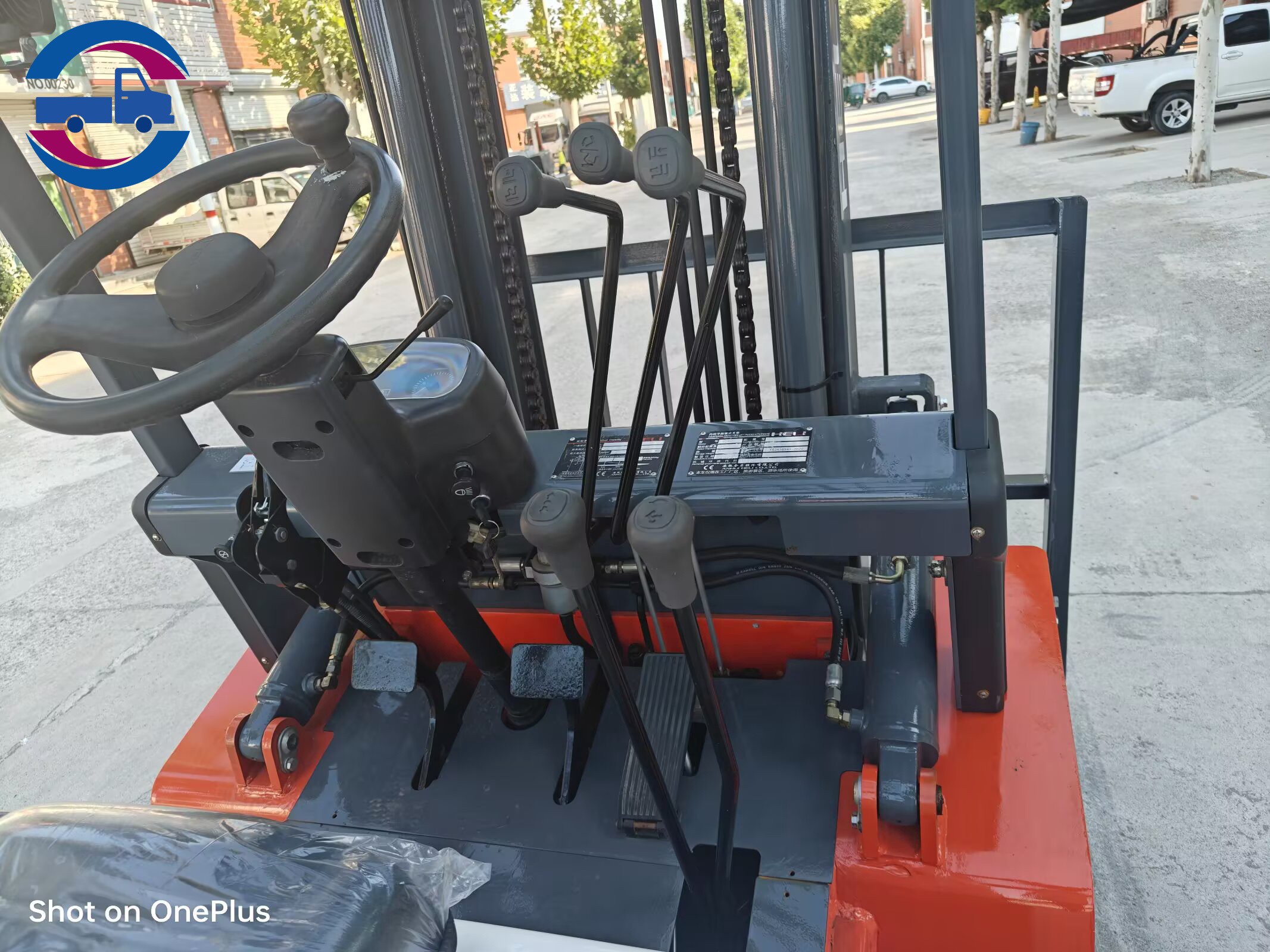 Electric forklift