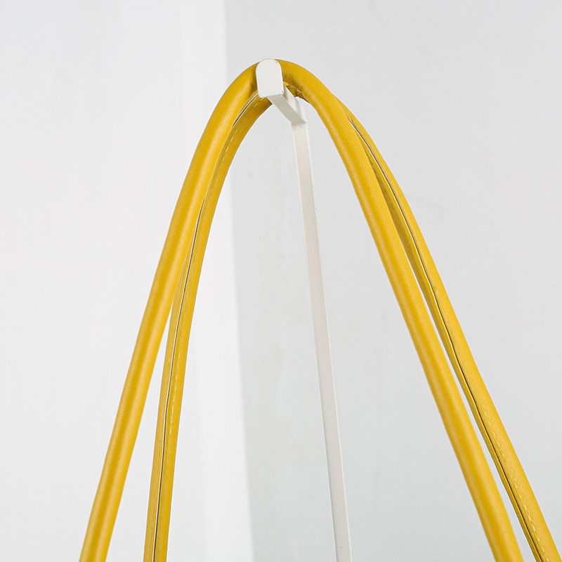 Large capacity straw bag