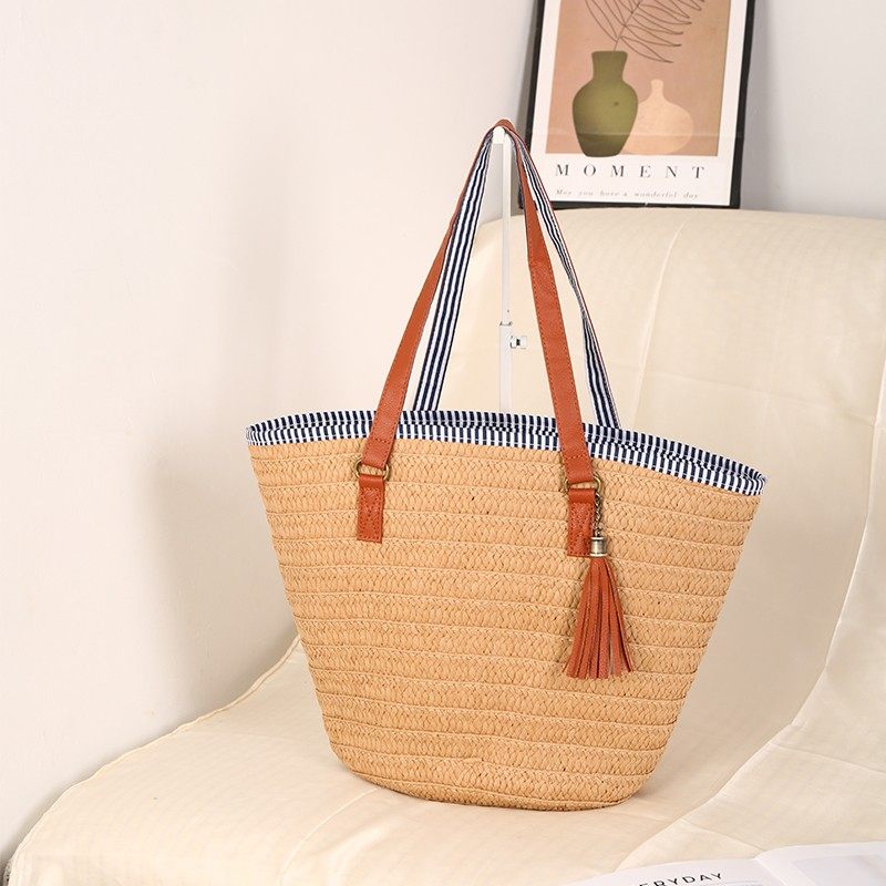 Casual straw bags