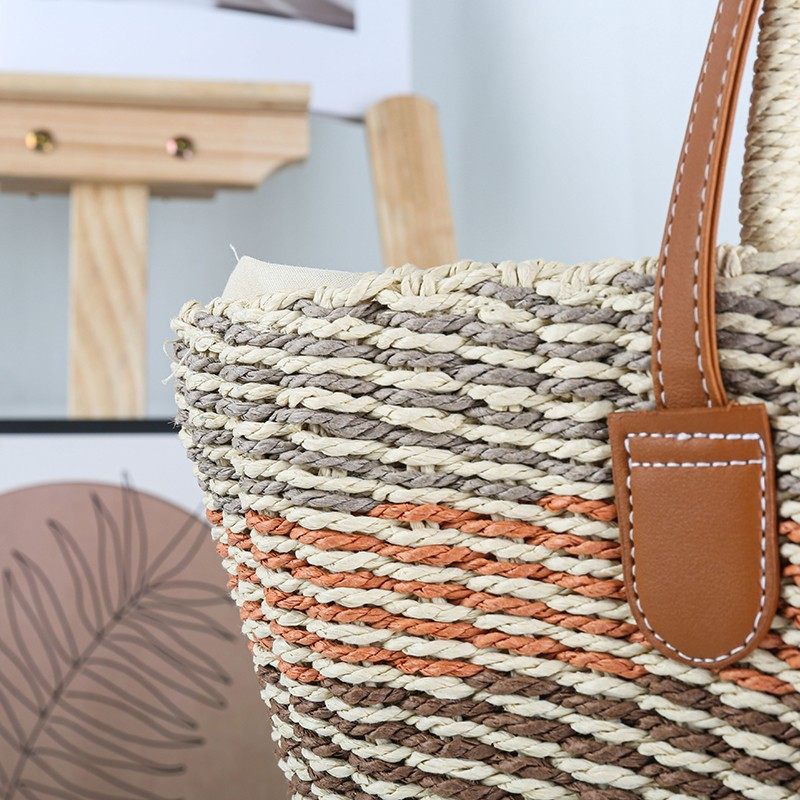 Color-blocked tote bag