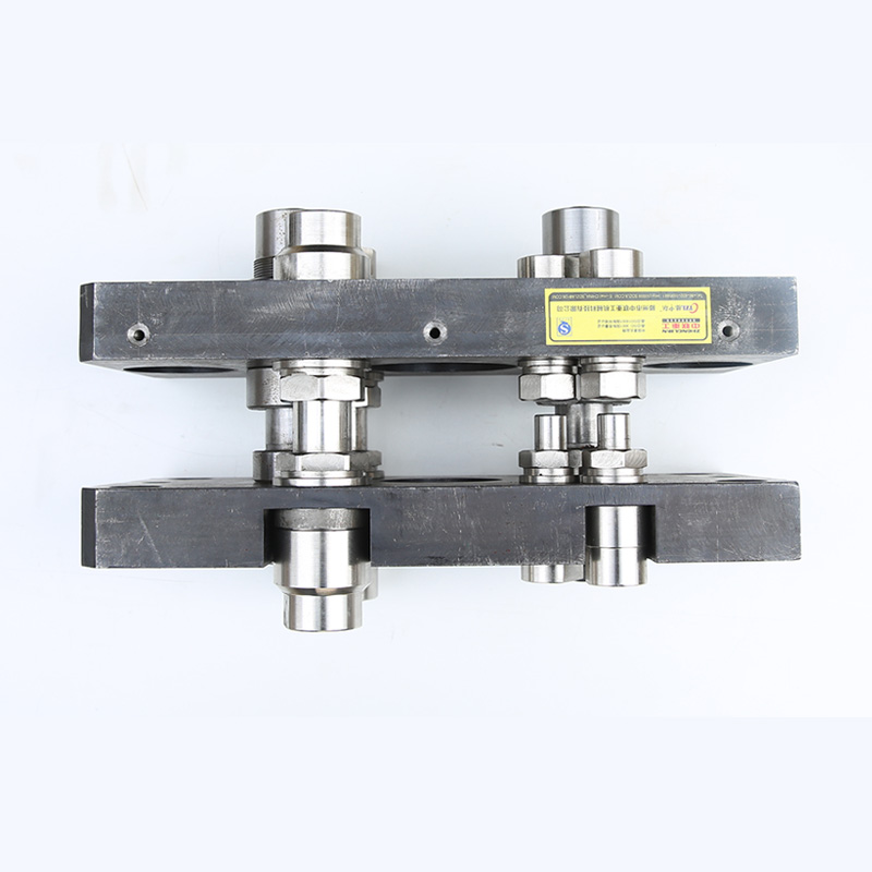 Multi‑Line Quick Coupler