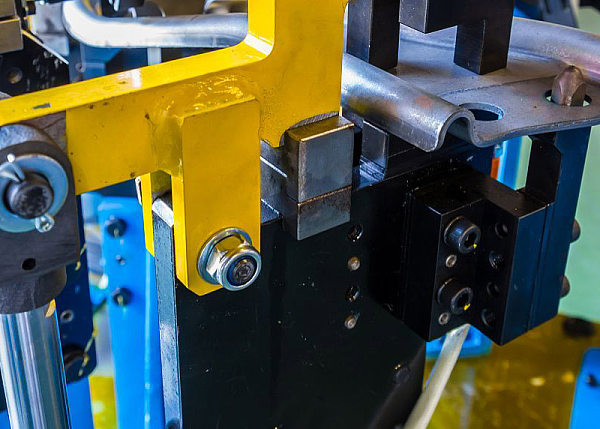 The surface material of the rotary joint has a problem with cast iron and has been resolved. The surface material of the rotary joint has a problem with cast iron and has been resolved.