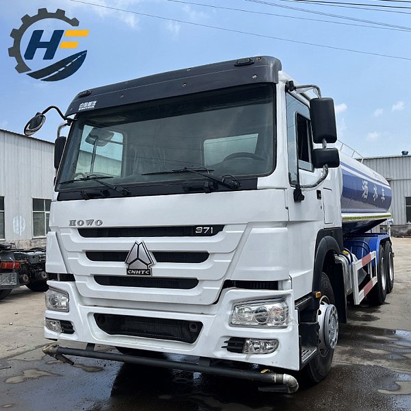 Sinotruk Citerne à eau Sinotruk Citerne à eau