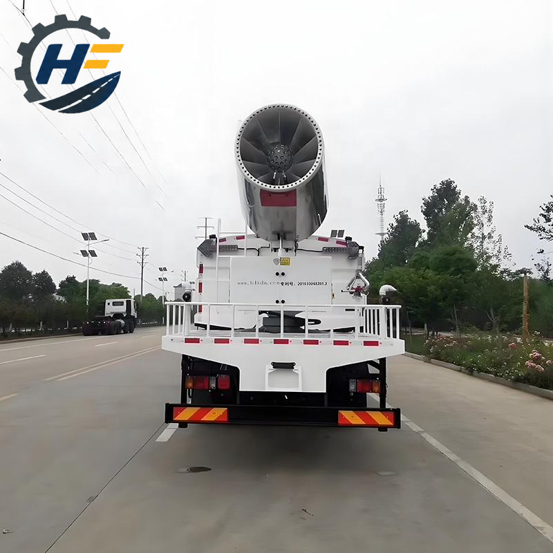 Camion-citerne à eau