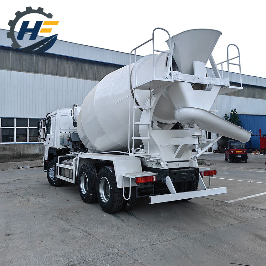 Camion malaxeur à béton Sinotruk Howo 6x4