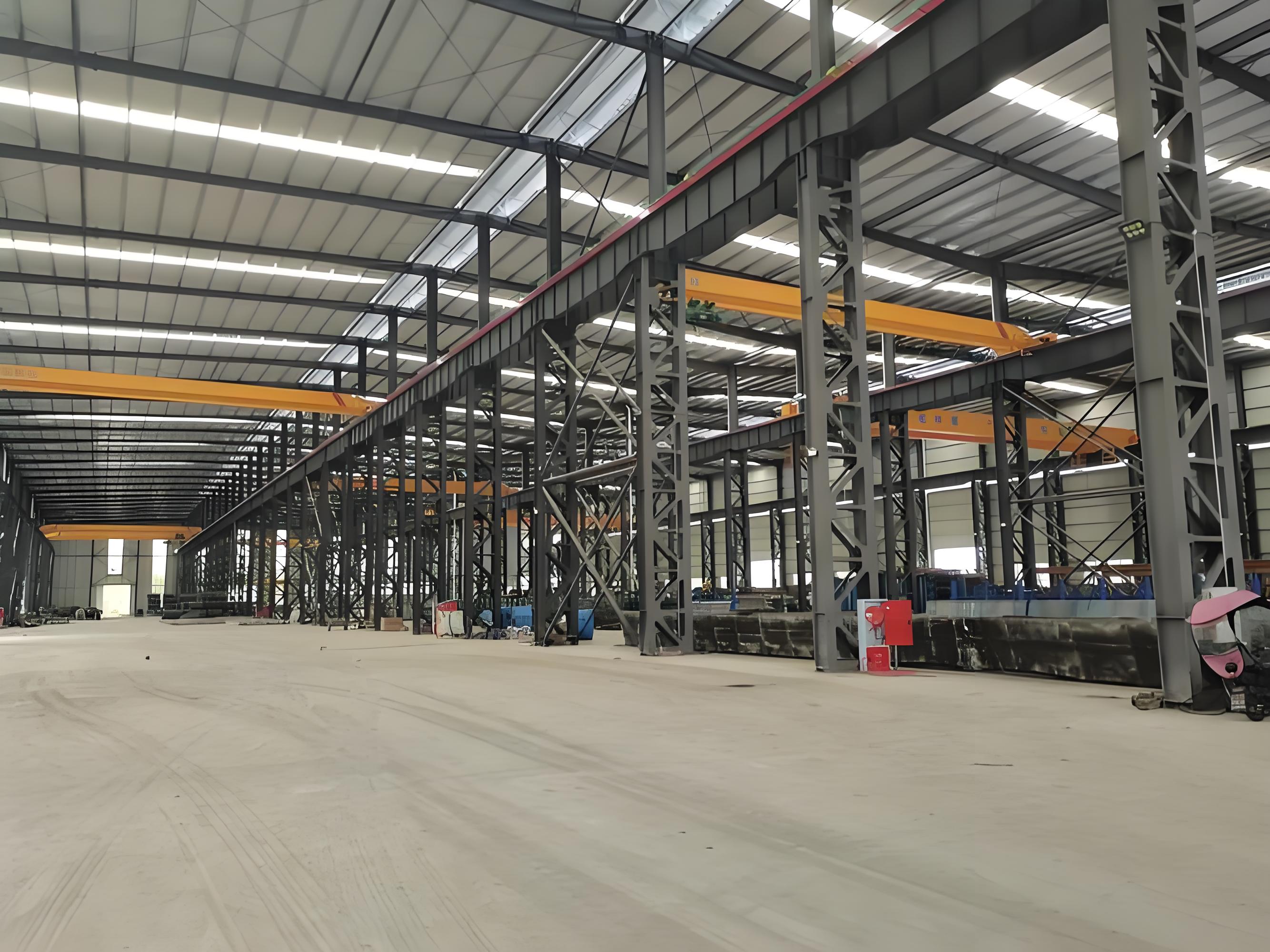 Prefabricated Steel Warehouse with Crane System Industrial Lifting Ready