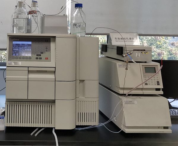 High Performance Liquid Chromatograph