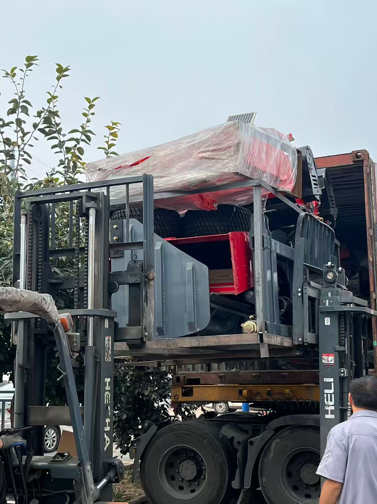 Delivery site, small container 20ft - starting from Malaysia