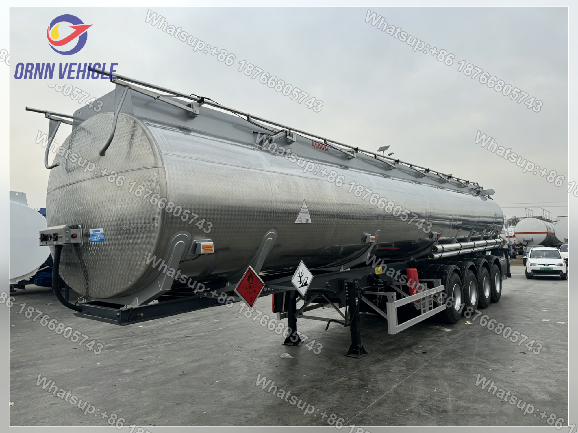 Camion-citerne monocompartiment en acier inoxydable de 45 m³ pour produits pétroliers Camion-citerne monocompartiment en acier inoxydable de 45 m³ pour produits pétroliers