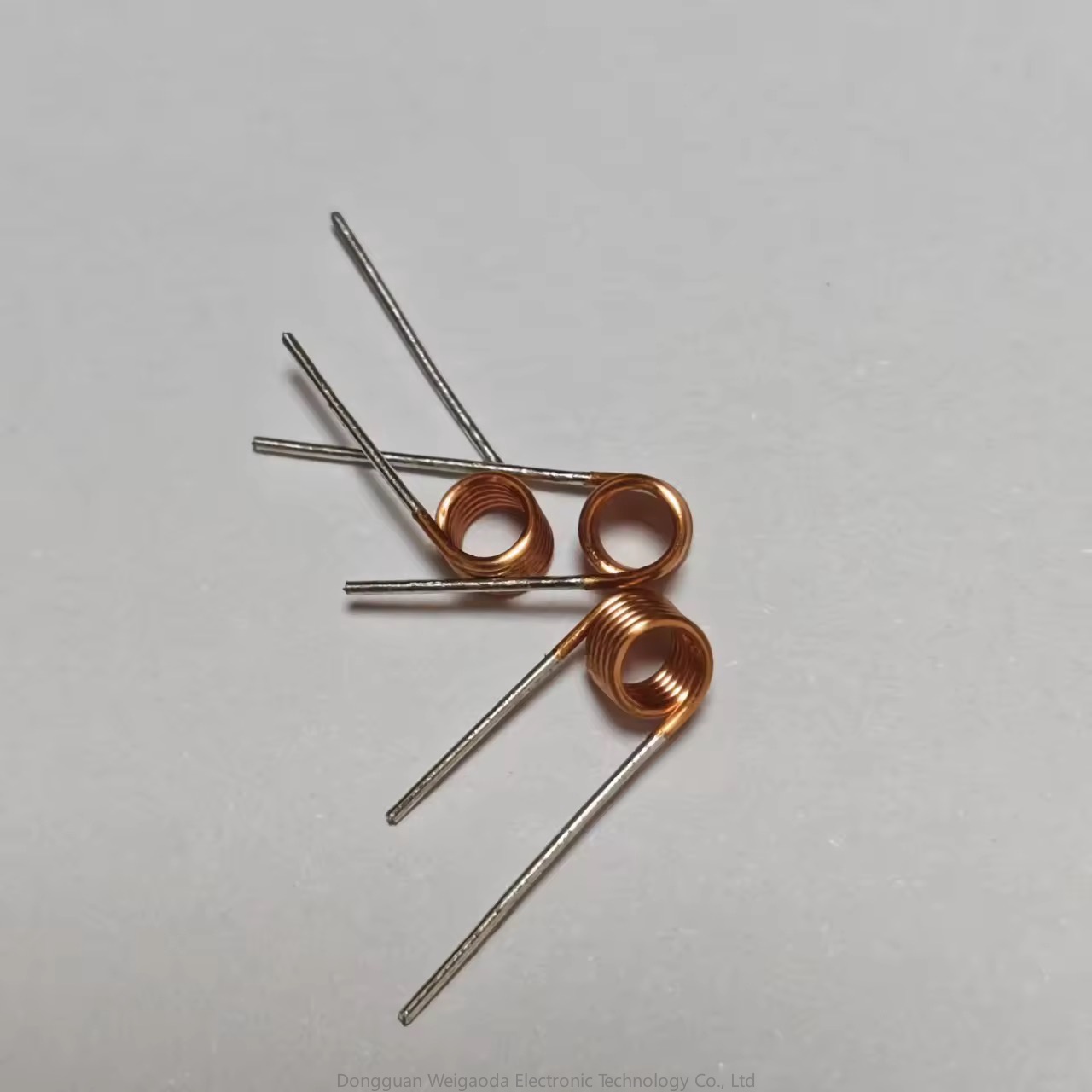 Hollow coil inductor
