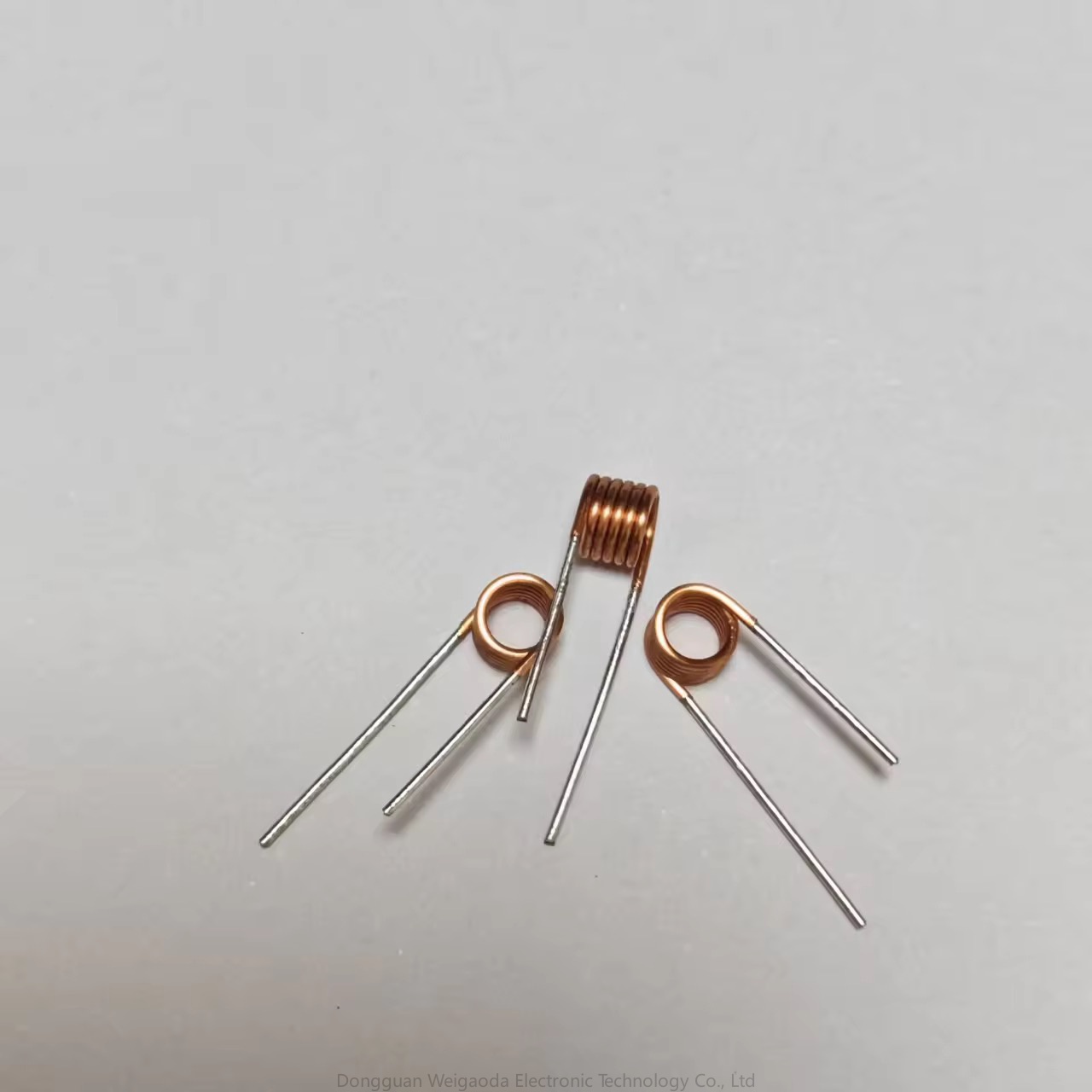 Hollow coil inductor
