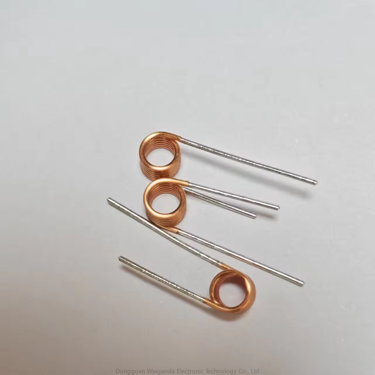 Hollow coil inductor