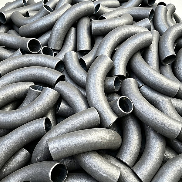 Carbon steel long radius 90° elbow