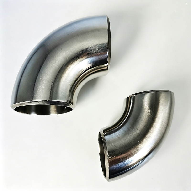 Stainless steel 90° long radius butt welded elbow